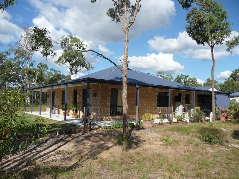 5 Burrum Street, Buxton QLD 4660