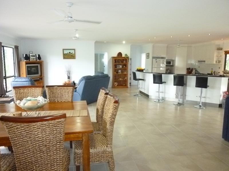 5 Meleleuca Court, Redridge QLD 4660