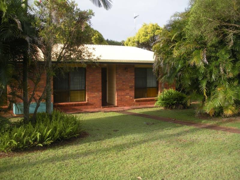 1 Hinkler Street, Childers QLD 4660
