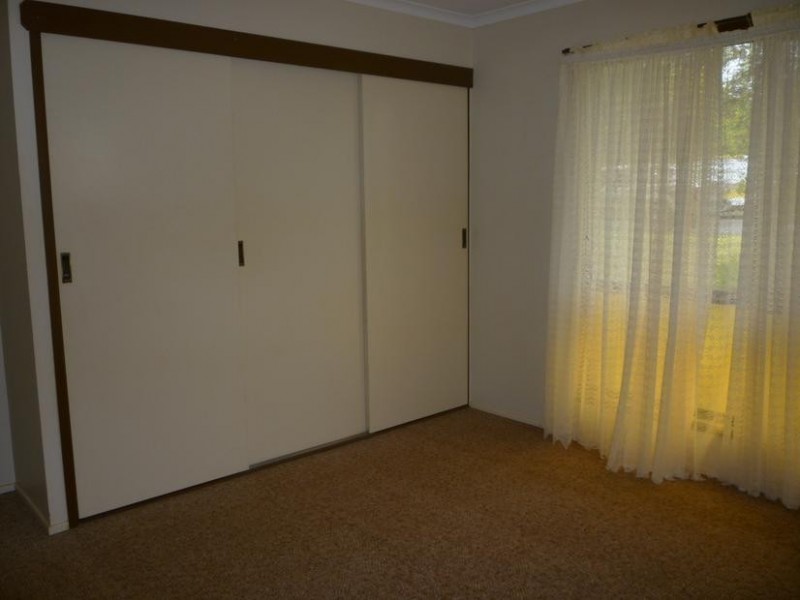 1 Hinkler Street, Childers QLD 4660