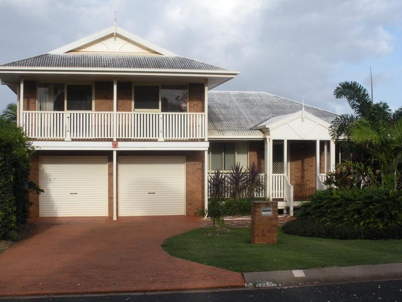 5 Ginns Road, Childers QLD 4660