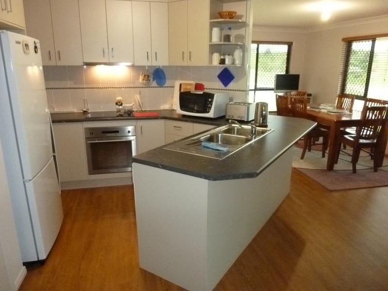 6 BODALLA STREET, Apple Tree Creek QLD 4660