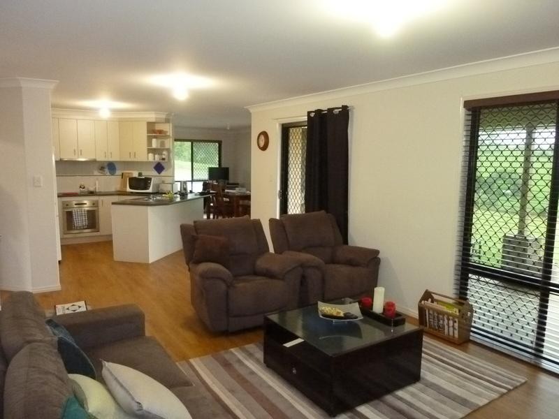 6 BODALLA STREET, Apple Tree Creek QLD 4660