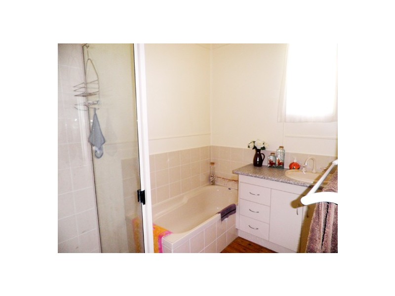 9 Station Street, Gayndah QLD 4625