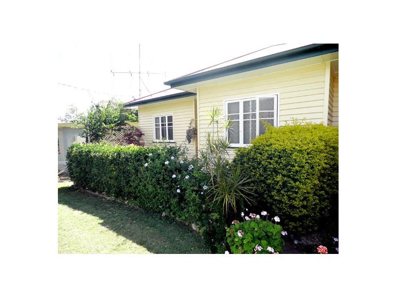 9 Station Street, Gayndah QLD 4625