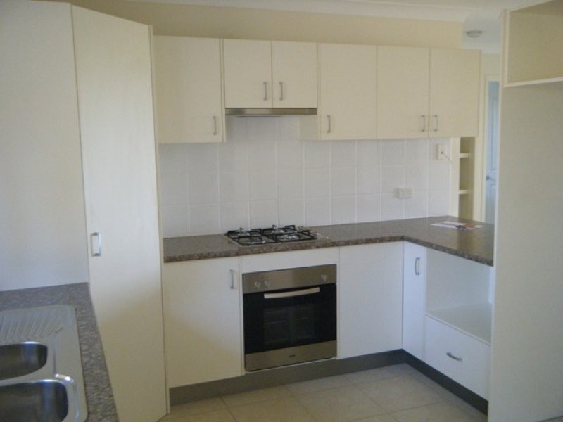 6/2 Lawman Place, Childers QLD 4660