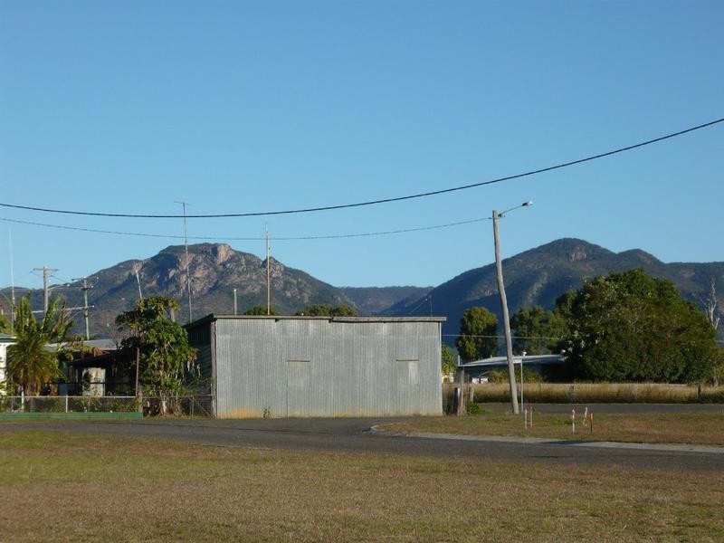 13 HORTON STREET, Biggenden QLD 4621