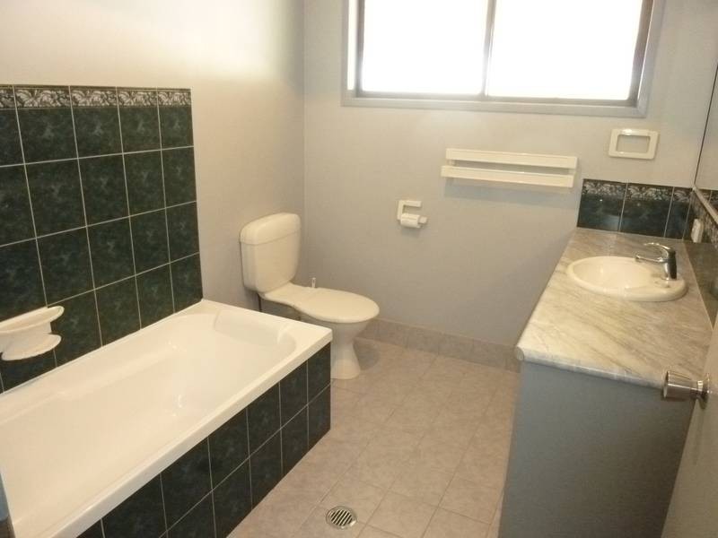 18 NOAKES STREET, Childers QLD 4660