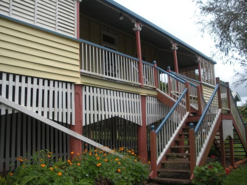 12 Queen Street, Childers QLD 4660