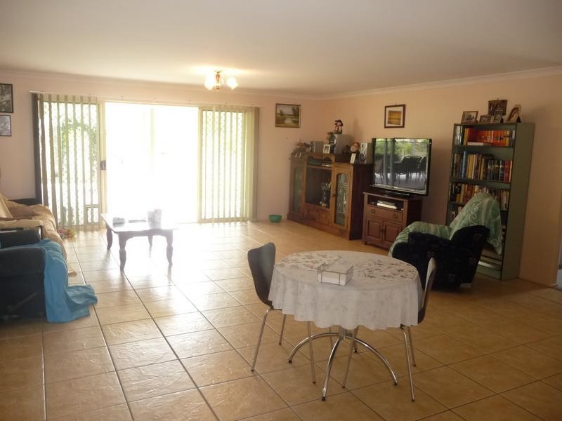 2 SUNNYBRAE CIRCUIT, Redridge QLD 4660