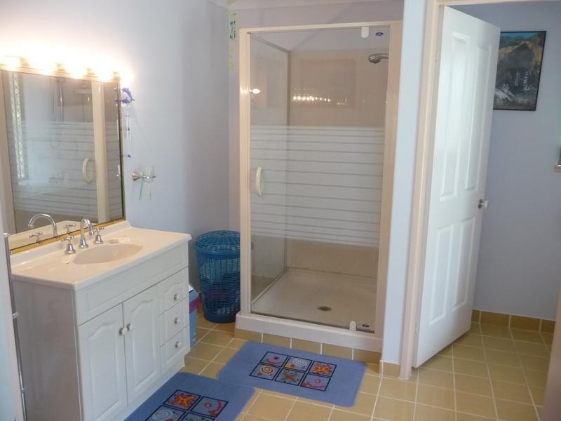 2 SUNNYBRAE CIRCUIT, Redridge QLD 4660