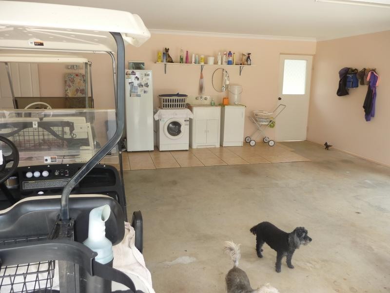 2 SUNNYBRAE CIRCUIT, Redridge QLD 4660