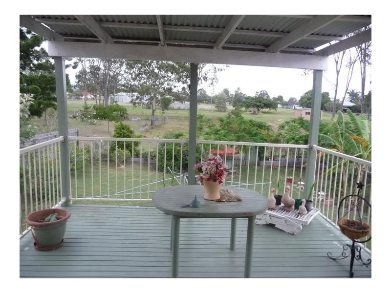 12 Elizabeth Street, Biggenden QLD 4621