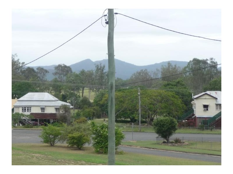 12 Elizabeth Street, Biggenden QLD 4621