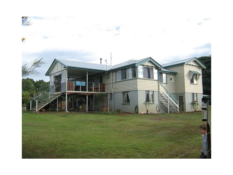27 Green Valley Court, Childers QLD 4660