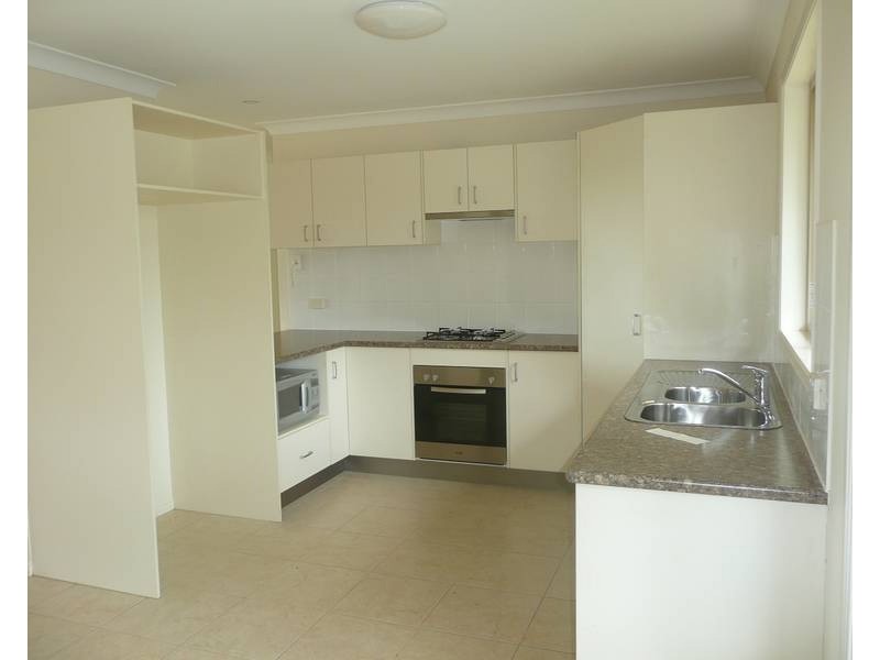5/2 Lawman Place, Childers QLD 4660