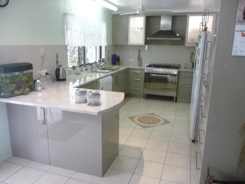 2 Leesons Road, Redridge QLD 4660