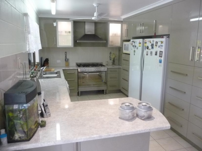 2 Leesons Road, Redridge QLD 4660