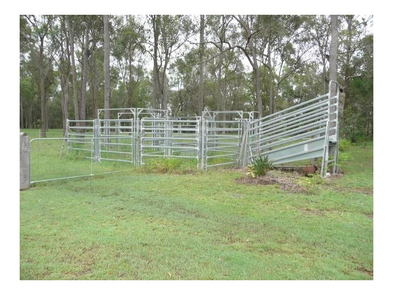 2 Leesons Road, Redridge QLD 4660