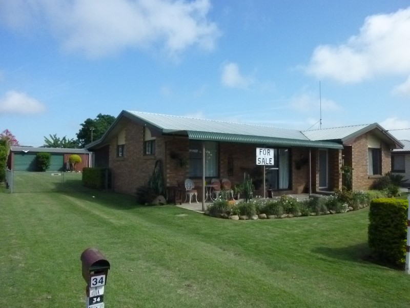 32 WALSH STREET, Biggenden QLD 4621