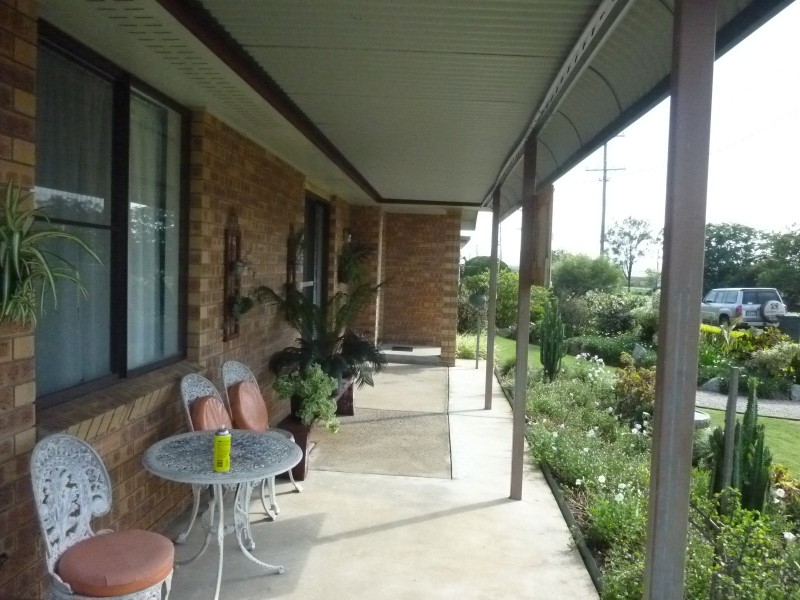 32 WALSH STREET, Biggenden QLD 4621