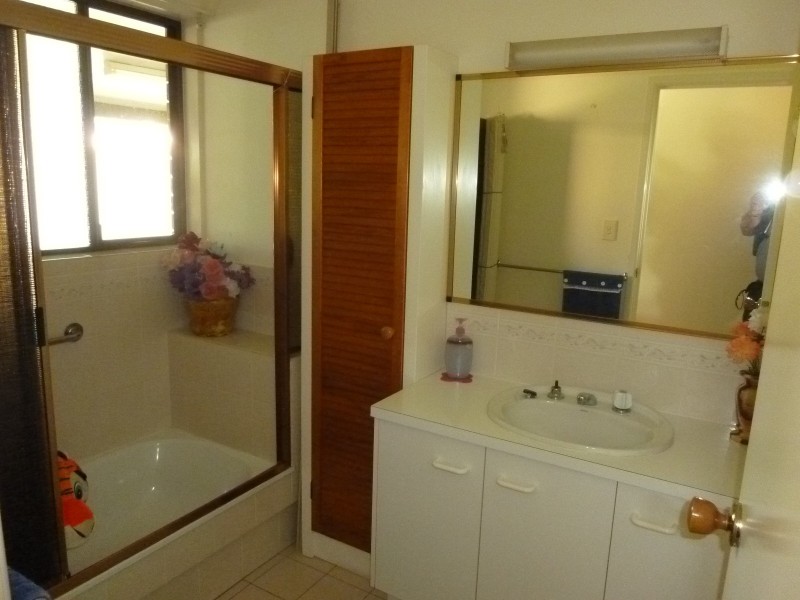 32 WALSH STREET, Biggenden QLD 4621