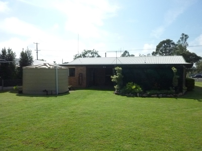 32 WALSH STREET, Biggenden QLD 4621