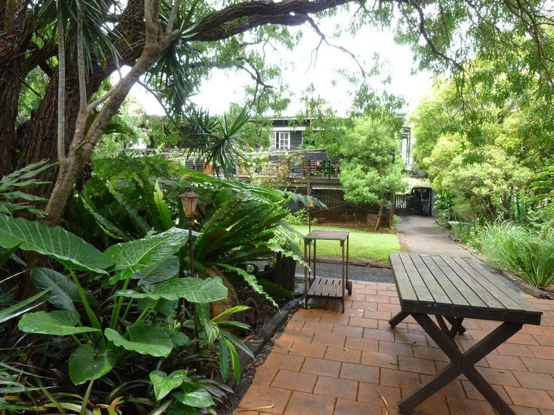 9 MACROSSAN STREET, Childers QLD 4660