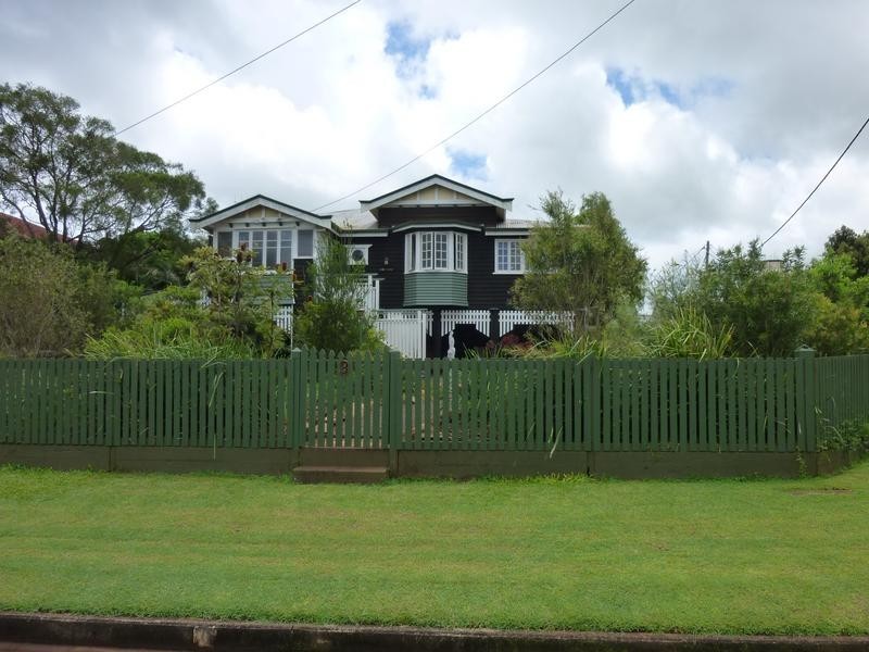 9 MACROSSAN STREET, Childers QLD 4660