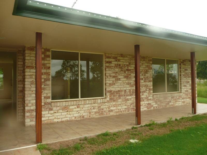 8/2 Lawman Place, Childers QLD 4660
