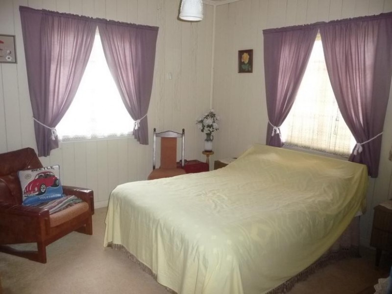 22 MACROSSAN STREET, Childers QLD 4660