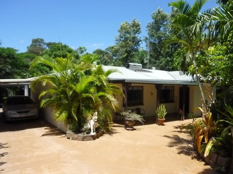 18 Anderson Street, Apple Tree Creek QLD 4660