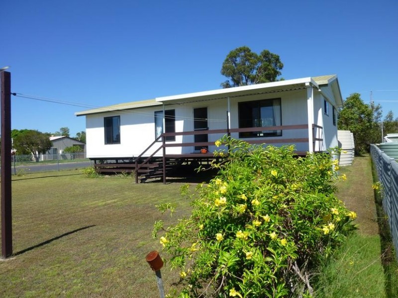 2 WATKINS STREET, Buxton QLD 4660