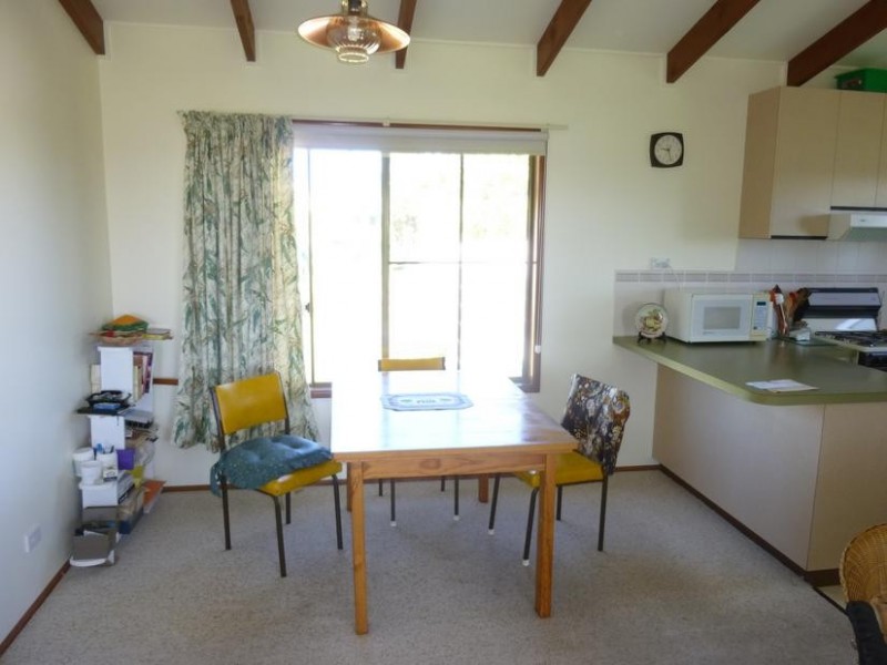 2 WATKINS STREET, Buxton QLD 4660
