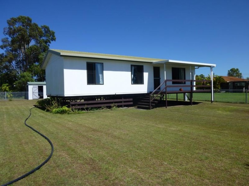 2 WATKINS STREET, Buxton QLD 4660