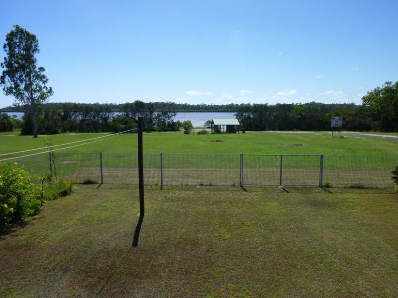 2 WATKINS STREET, Buxton QLD 4660