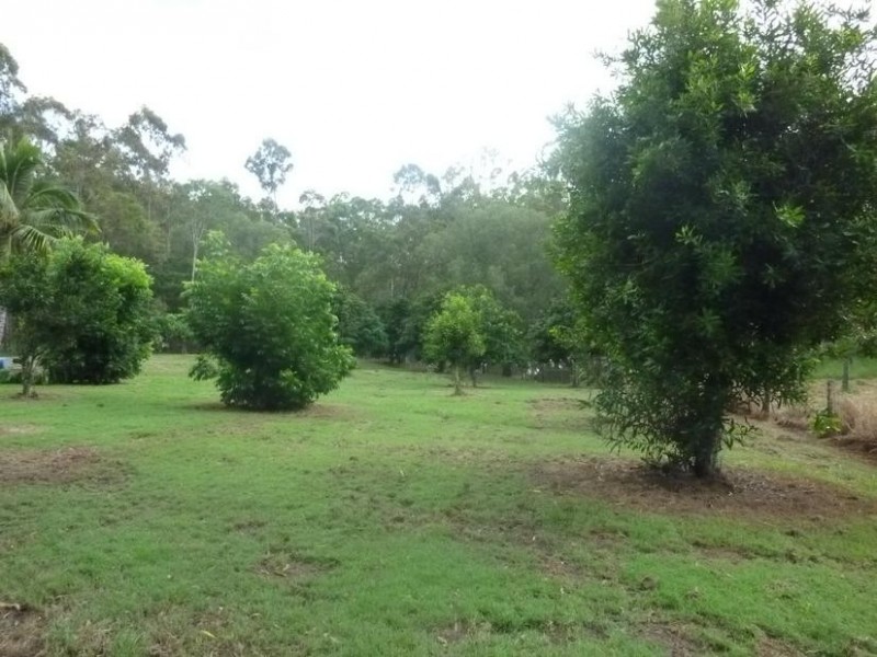 211 Rainbows Road, South Isis QLD 4660