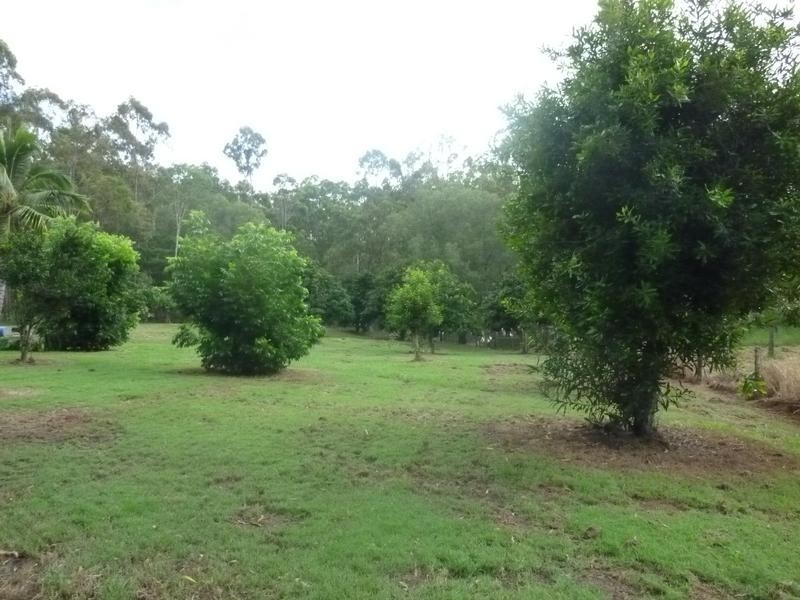 211 Rainbows Road, South Isis QLD 4660