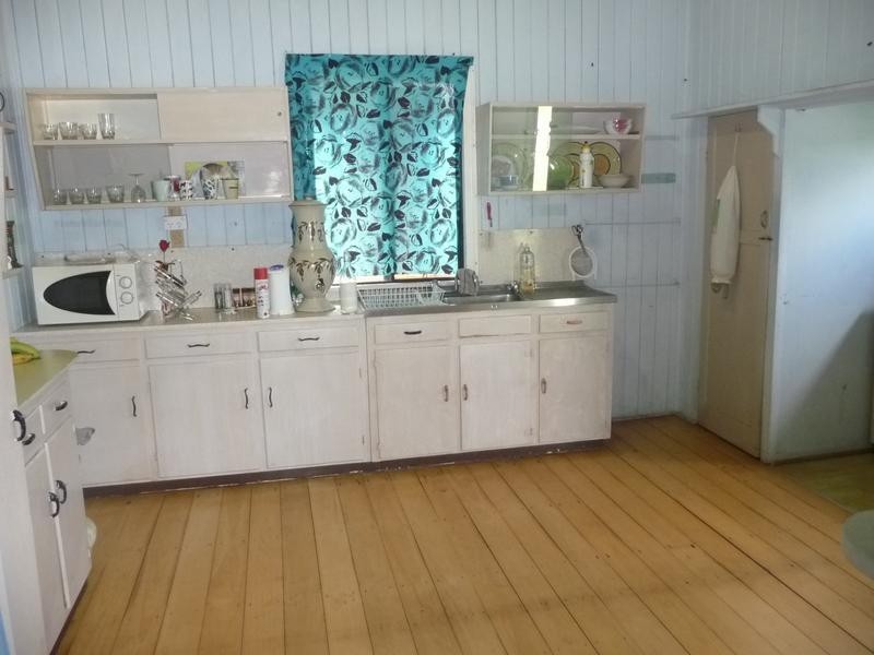49 MACROSSAN STREET, Childers QLD 4660