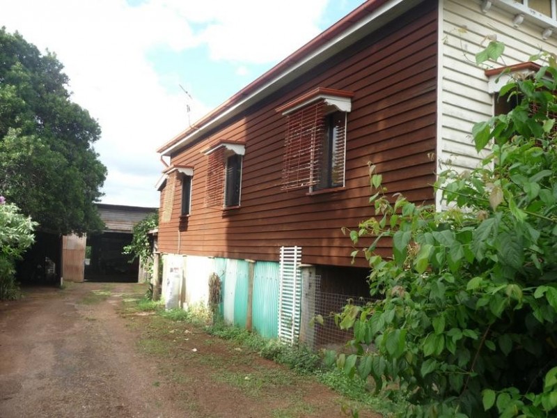 49 MACROSSAN STREET, Childers QLD 4660
