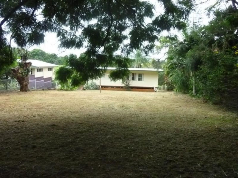 14 ELIZABETH STREET, Childers QLD 4660