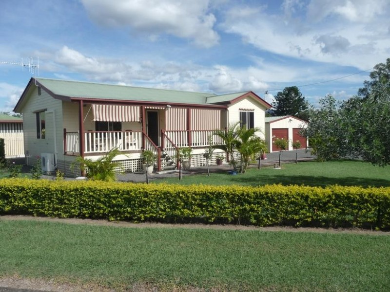 17 WILLIAM STREET, Biggenden QLD 4621