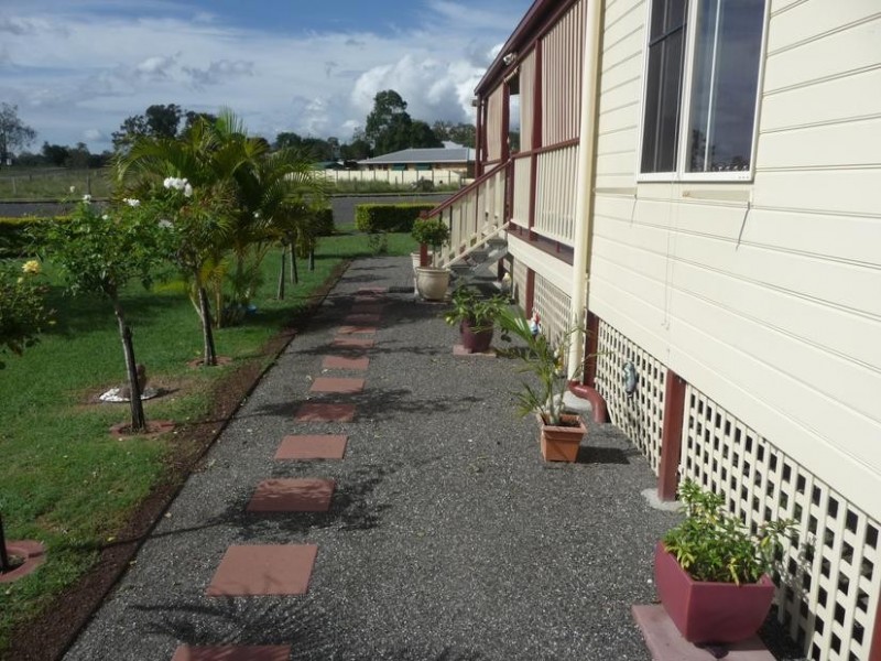 17 WILLIAM STREET, Biggenden QLD 4621