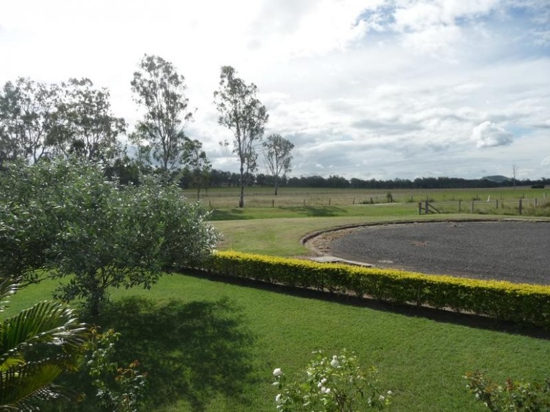 17 WILLIAM STREET, Biggenden QLD 4621