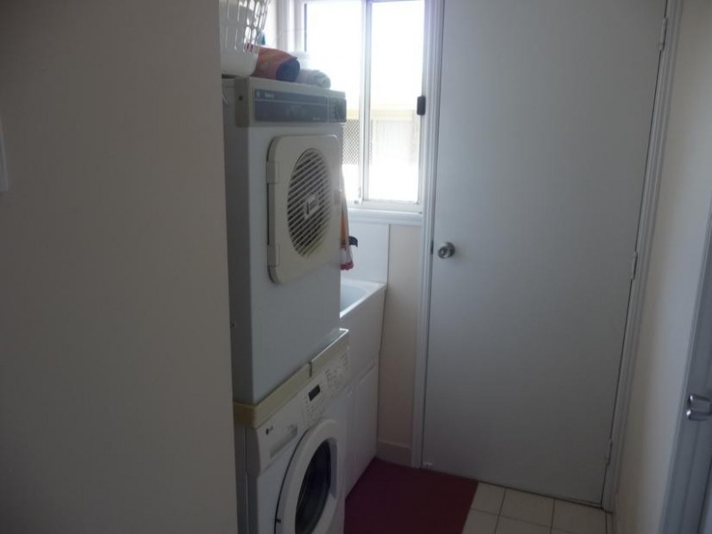 17 WILLIAM STREET, Biggenden QLD 4621