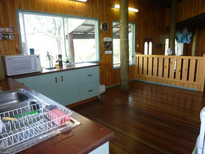 6 ROSENSTET LANE, Apple Tree Creek QLD 4660