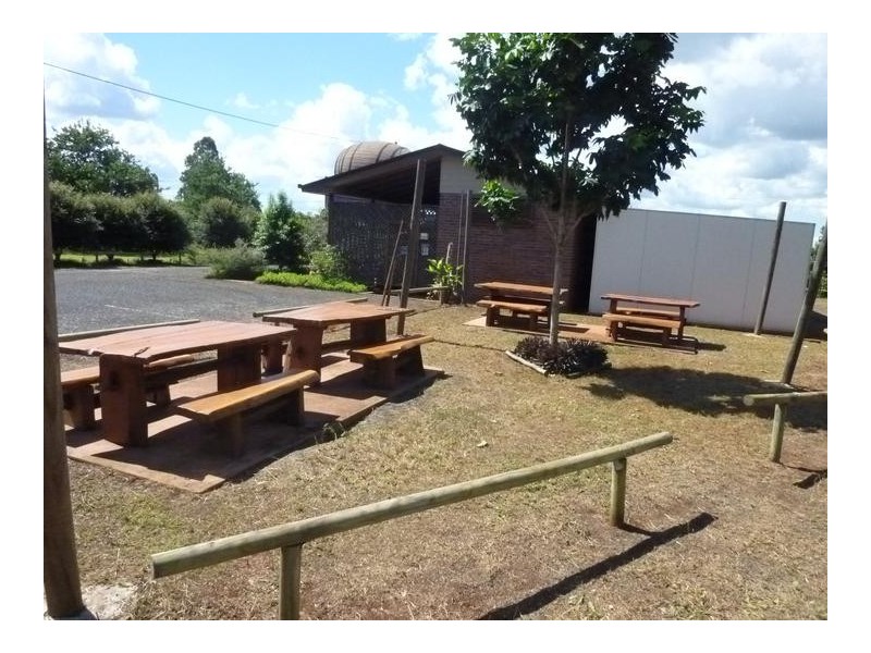 COTTONWOOD CLOSE, DOOLBI, Childers QLD 4660