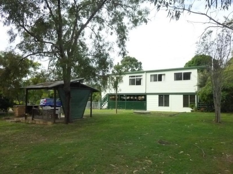 13 QUEEN STREET, Dallarnil QLD 4621