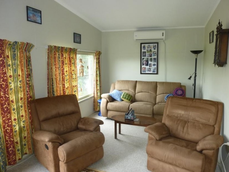 13 QUEEN STREET, Dallarnil QLD 4621