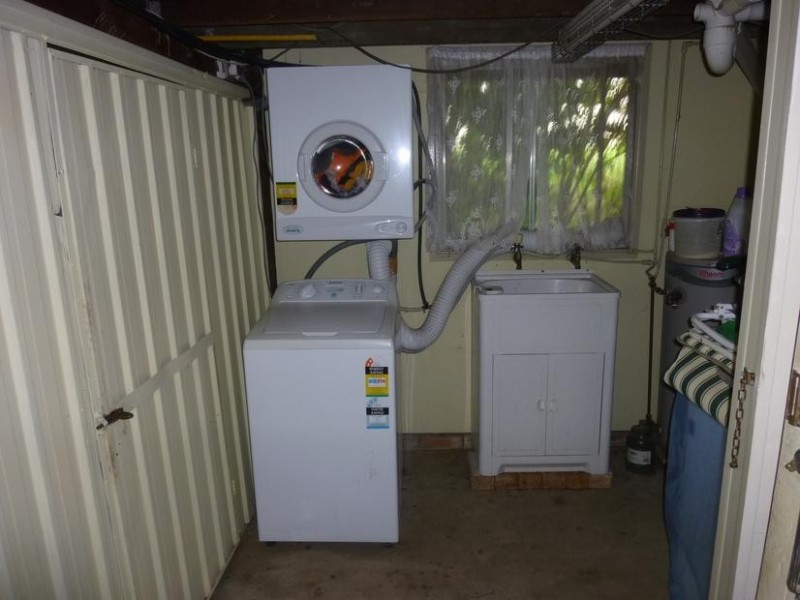 13 QUEEN STREET, Dallarnil QLD 4621